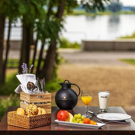 Weltrad Am Fluss Restaurant & Quartier Hotel Schonebeck  Ngoại thất bức ảnh
